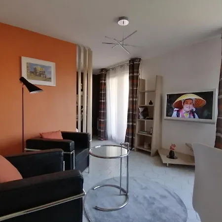 Orion - Cosynest à Toulouse - Pkg Privé&climatisation * Blagnac